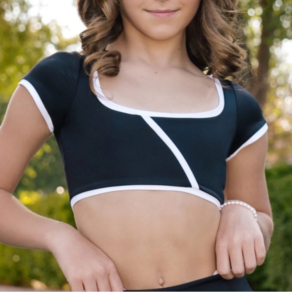 Tiger Friday CS Cornelia Crop Top
